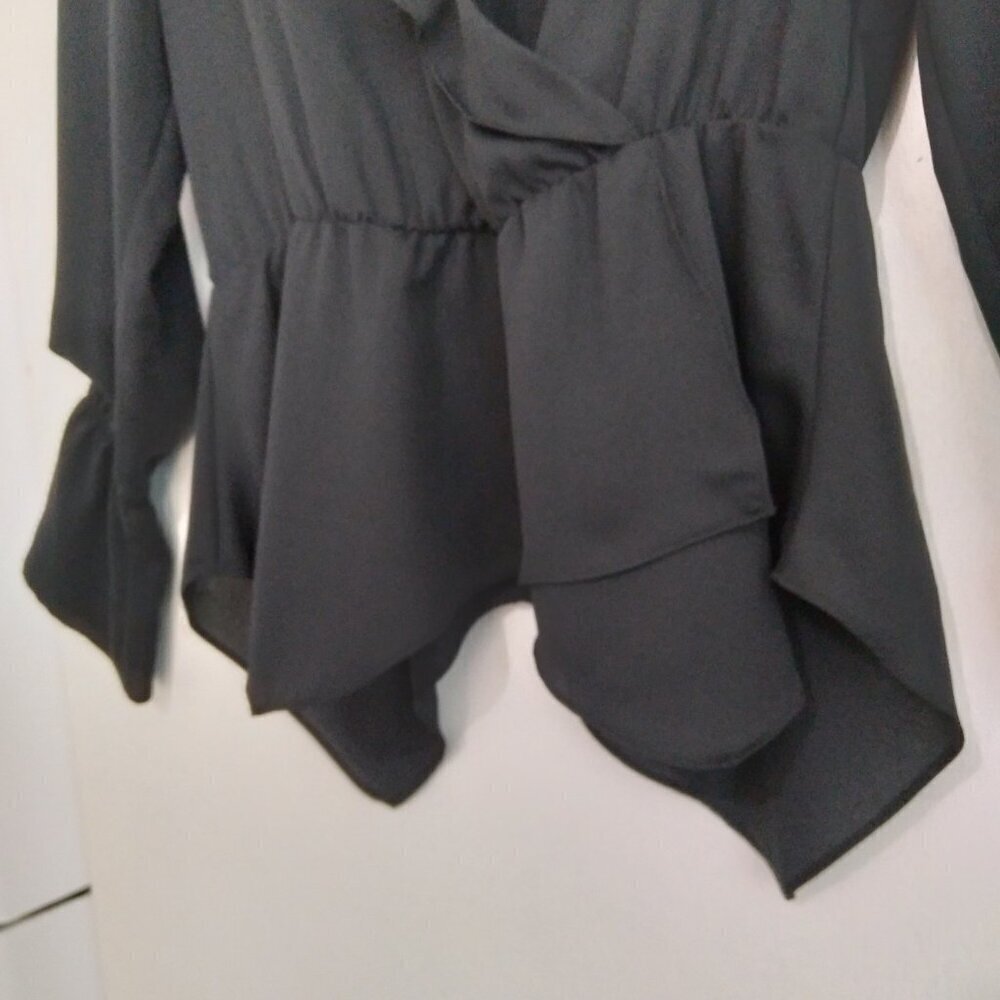 Black Long Sleeve Top Ruffled Low Neck&Cuffs Layers of Pointed Cuts on Hem Sz S - Picture 10 of 12